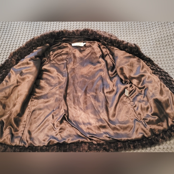 Beta's Choice Brown Faux Fur Coat, Women's size Medium - Picture 9 of 9